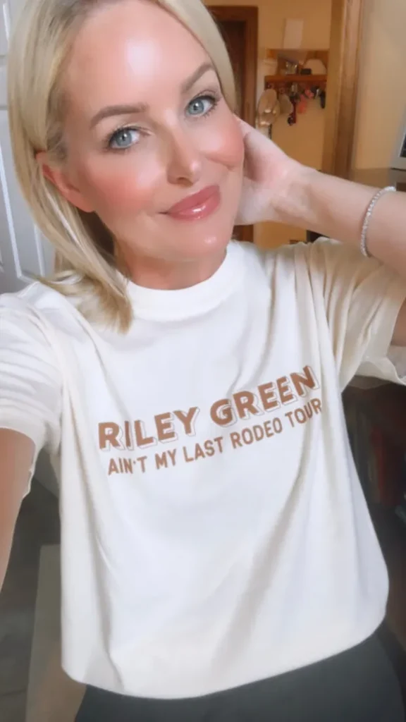 Riley Green Tee